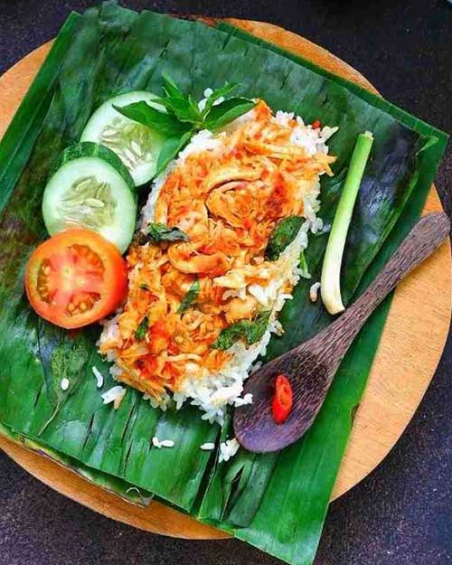 Resep Nasi Bakar Ayam Suwir Pedas Praktis