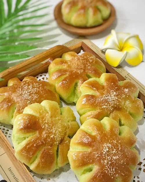 Resep Roti Pandan Isi Kelapa