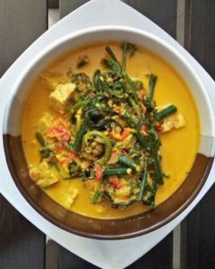 Resep Membuat Sayur Pakis Santan