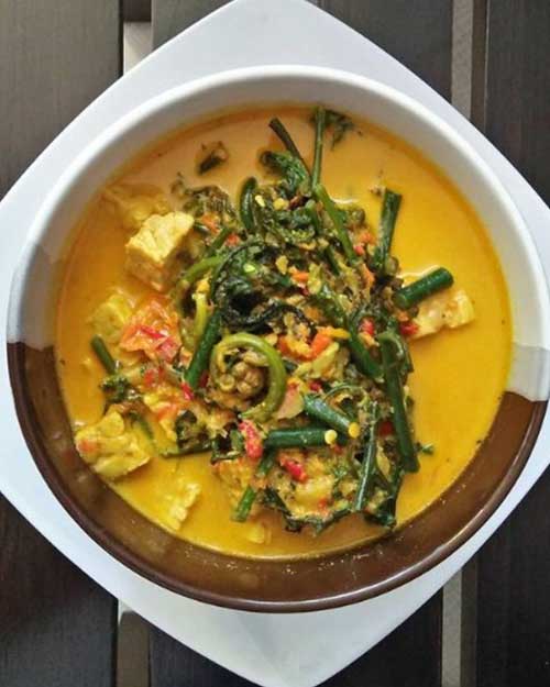 Resep Membuat Sayur Pakis Santan