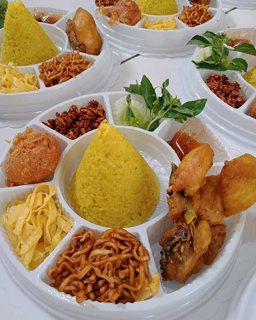 Resep Nasi Kuning Tradisional Komplit Spesial