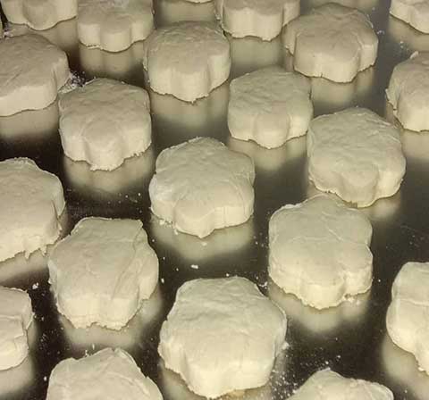 Resep Kue Bangkit Kampung Renyah dan Rapuh