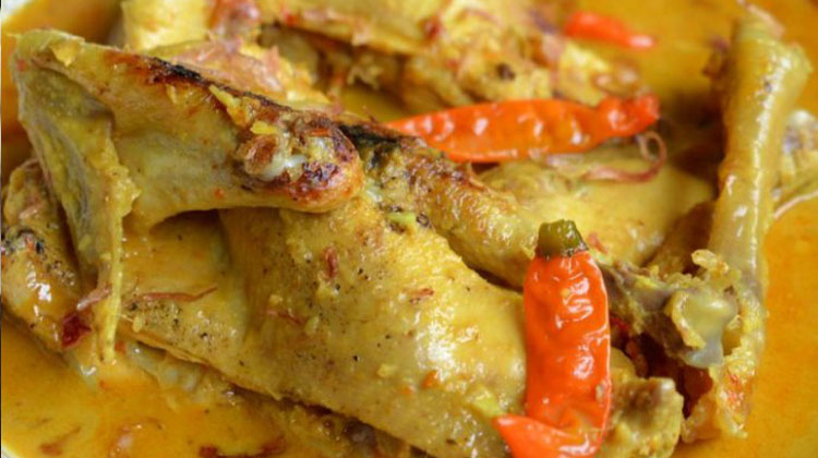 Resep Ayam Lodho Pedas Gurih