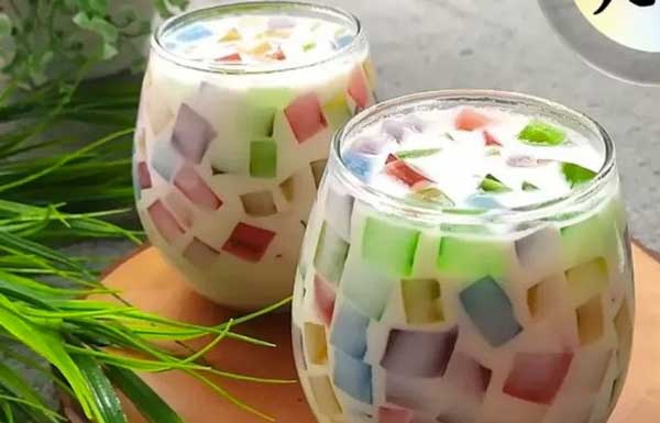 1. Resep Es Jelly Susu Simple