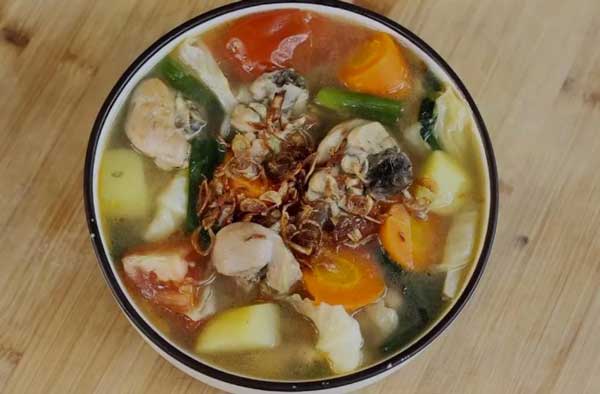 3. Sop Ayam Bening ala Restoran