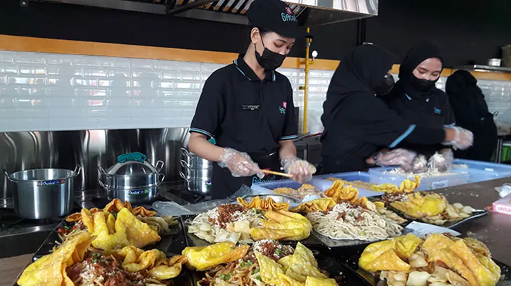 Jam Kerja di Mie Gacoan