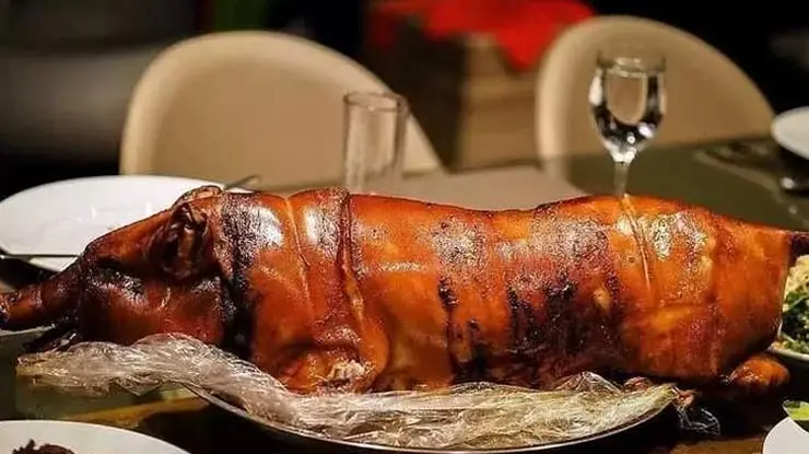 Babi Guling Khas Manado Makanan Khas Natal Indonesia