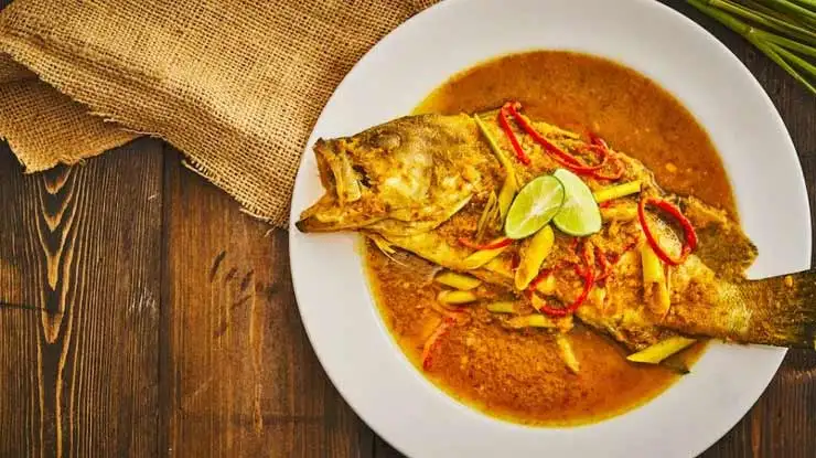 Ikan Woku Belanga Makanan Khas Natal di Indonesia