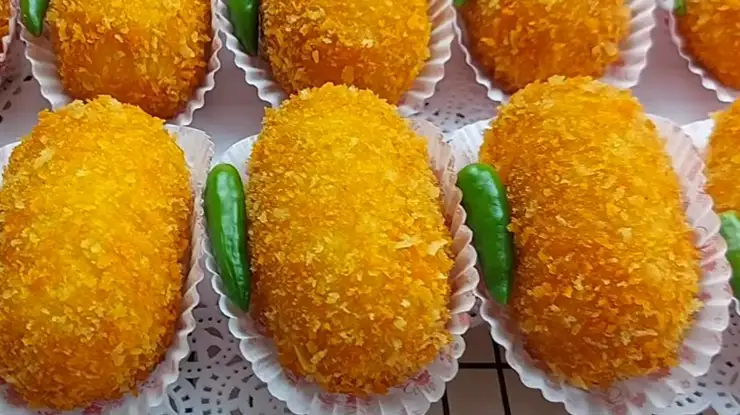 Kroket Terigu Isi Daging Sapi