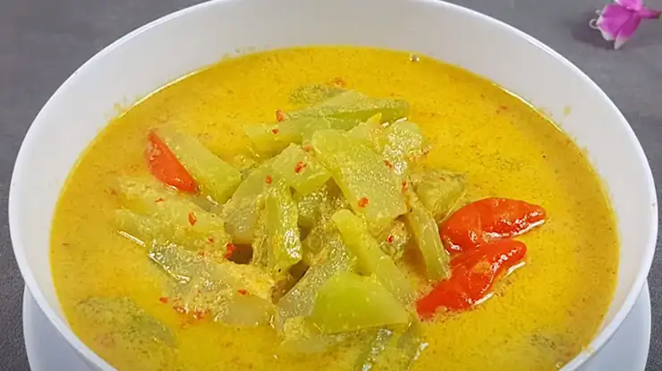 Labu Siam Bumbu Kuning Pedas Gurih