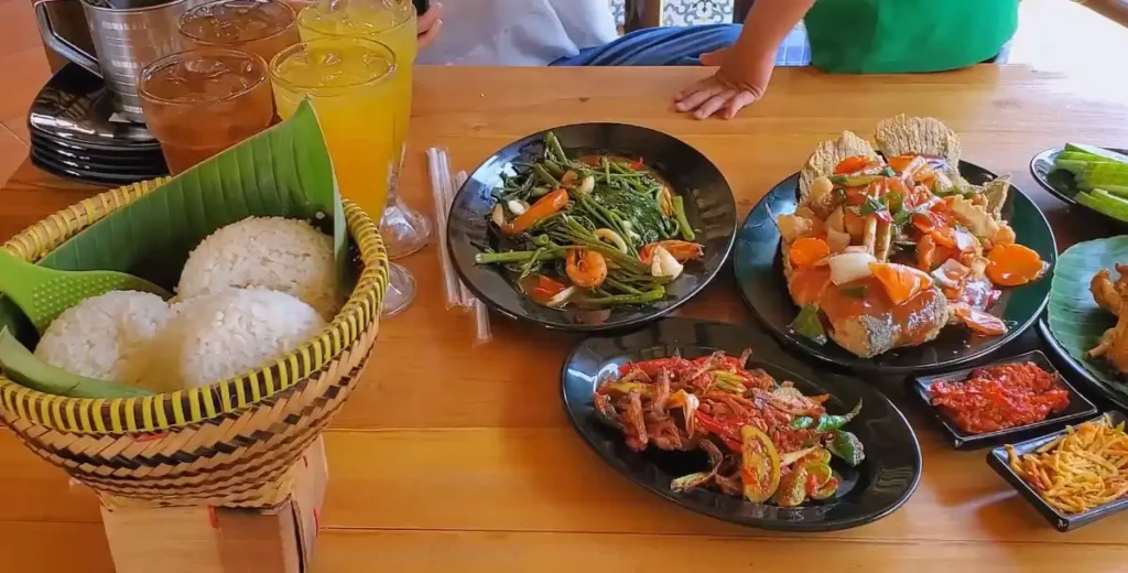 Menu Favorit yang Wajib Dipesan