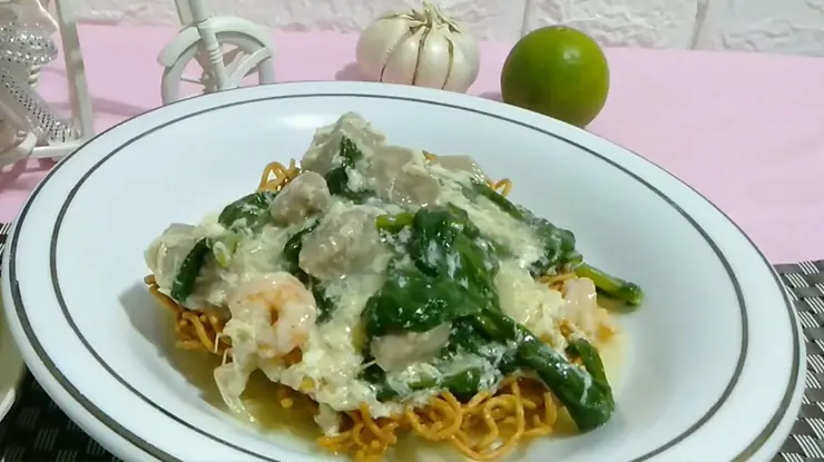 Mie Titi Pakai Indomie