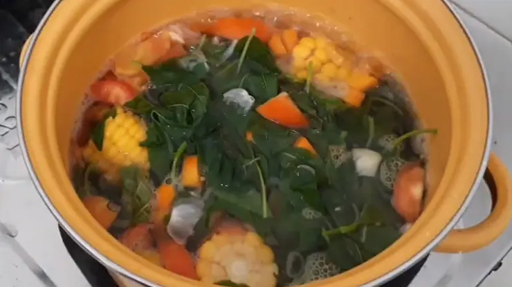 Resep Sayur Bayam Bening Tanpa Temu Kunci