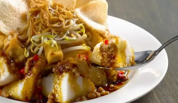 11. Lontong Ketoprak