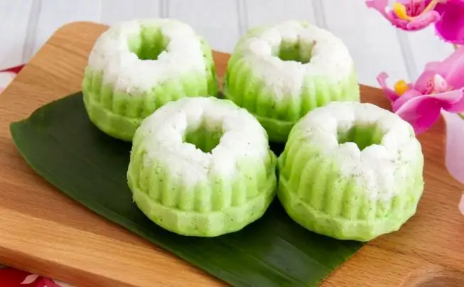 12. Kue Putu Ayu