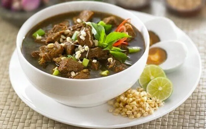 13. Rawon