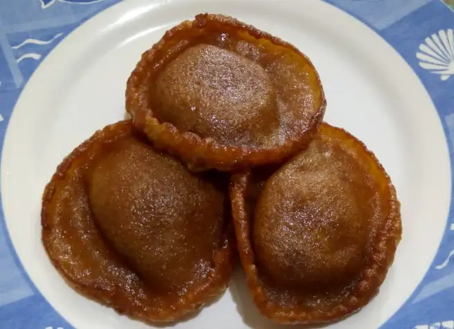 4. Kue Cucur