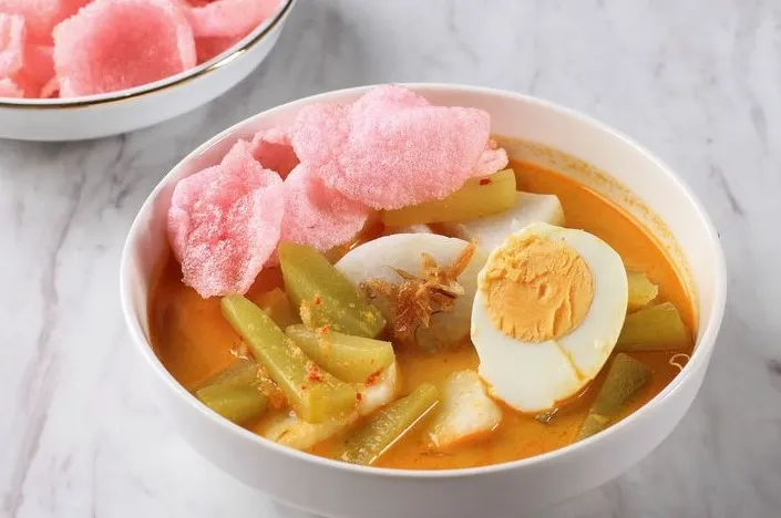 4. Lontong Sayur Labu Siam