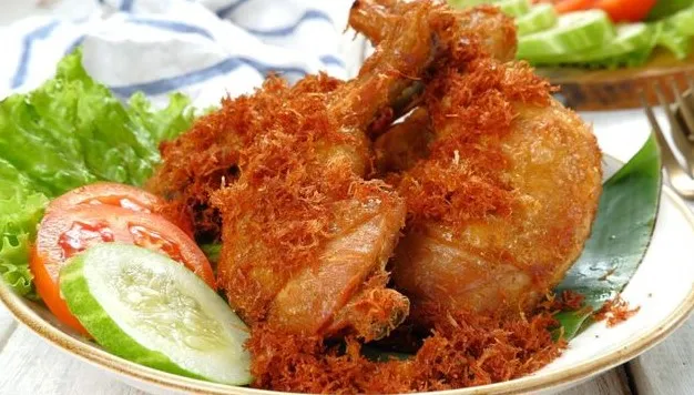 5. Ayam Serundeng