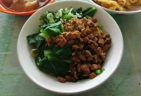 6. Mie Ayam