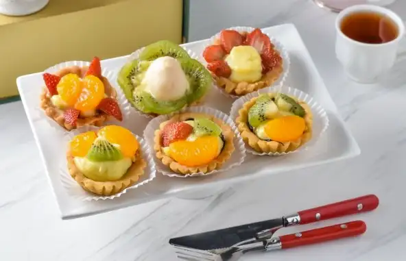 8. Mini Pie Buah