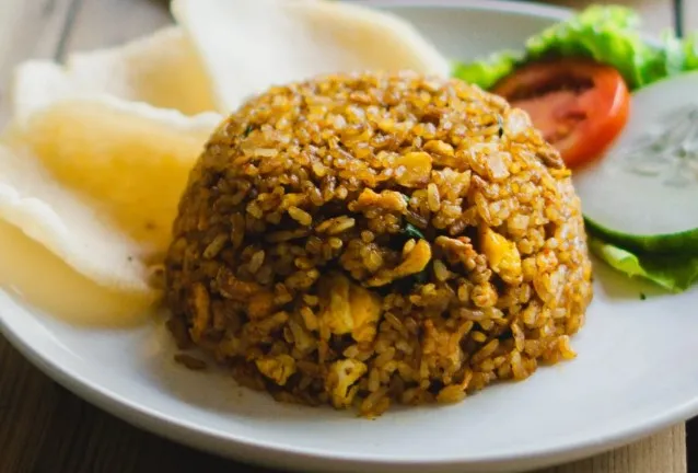 8. Nasi Goreng