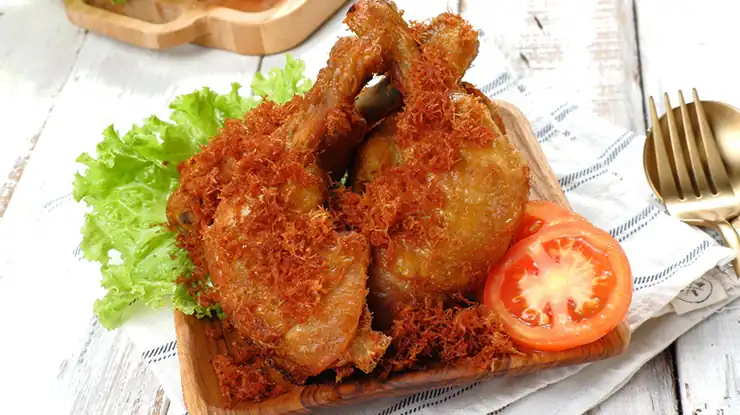 Ayam Goreng Serundeng Lezat dan Gurih