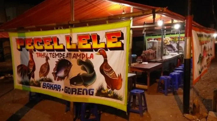 Jam Kerja Karyawan Pecel Lele