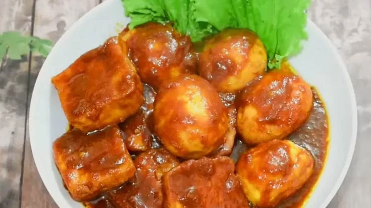 Tahu Pedas dan Semur Telur