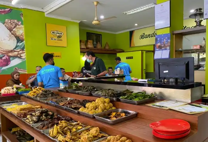 2. Warung Nasi Ibu Imas