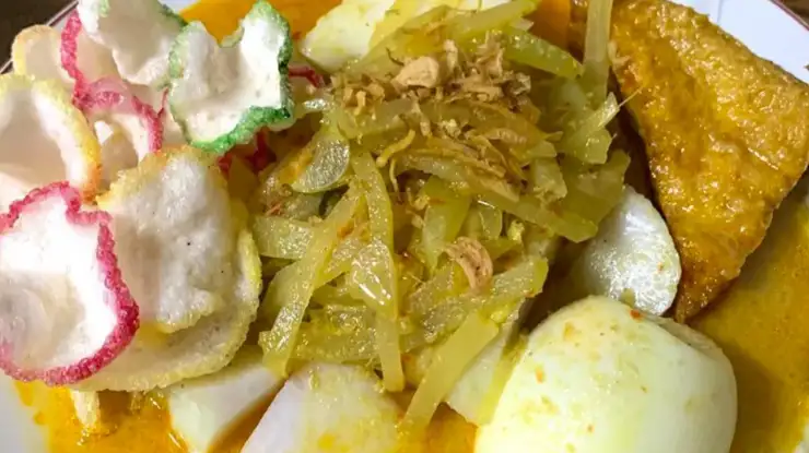 Aneka Macam Lauk Pendamping untuk Menu Lontong Sayur