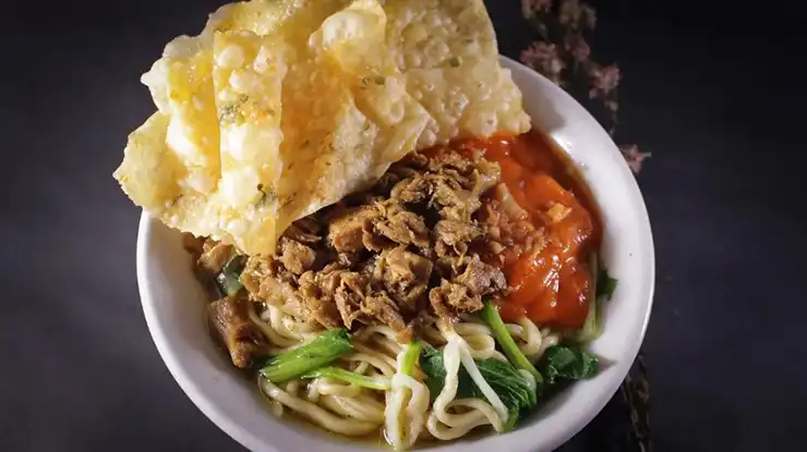 Bakmi Hidangan Arisan Bapak Bapak Malam Hari