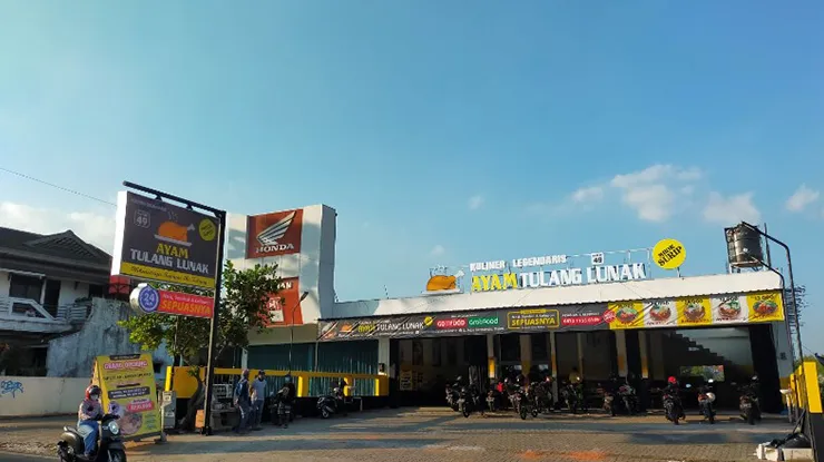 Lokasi Warung Ayam Tulang Lunak Mbok Surip